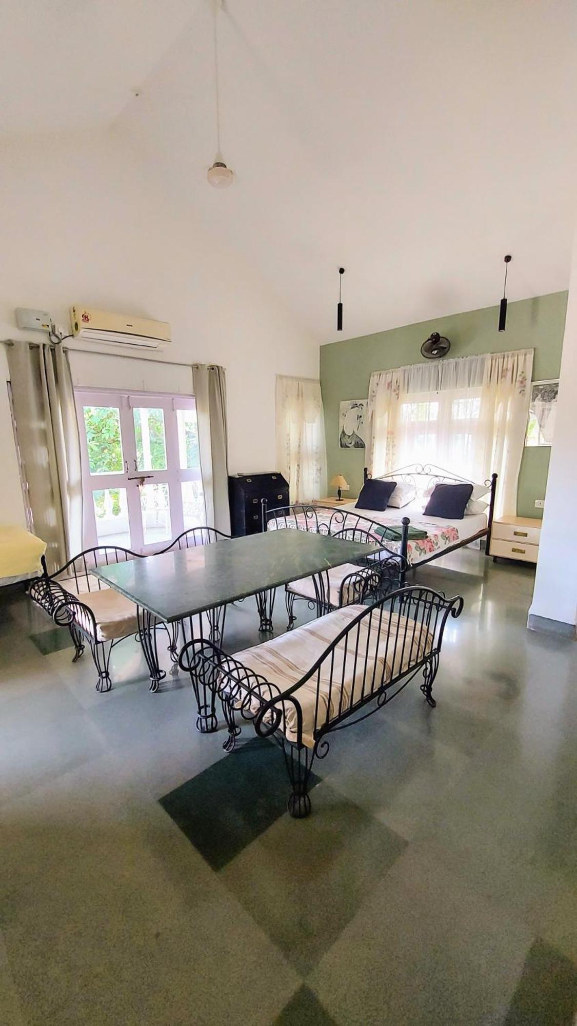 Lonavala Francis Villa Exclusive 4-Bedroom Family Retreat With Pool エクステリア 写真