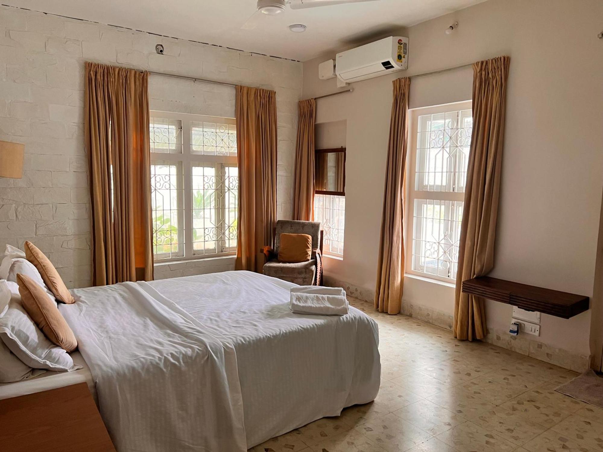 Lonavala Francis Villa Exclusive 4-Bedroom Family Retreat With Pool エクステリア 写真